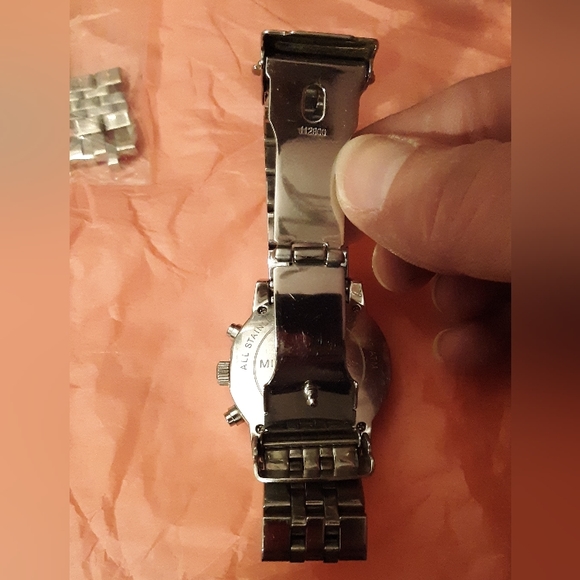 Michael Kors stainless steel silver watch - Picture 9 of 12